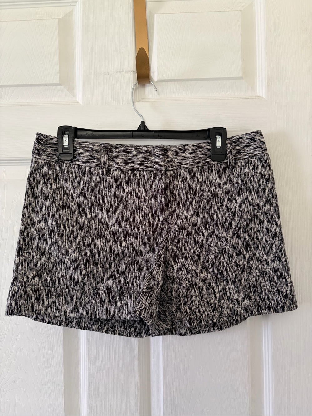 Express Women's Black & White Patterned Shorts